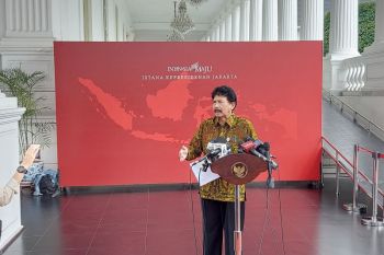 Jokowi beri perhatian khusus mantan presiden hadir di HUT Ke-79 RI