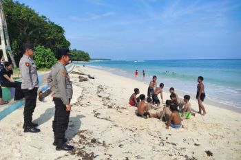 WNA asal Prancis ditemukan tewas di Pantai Walur Pesisir Barat