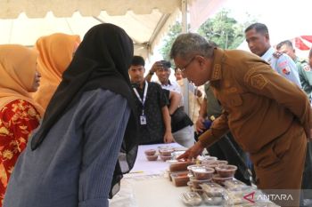 Pemkot Kendari gelar pangan murah kendalikan harga bahan pokok