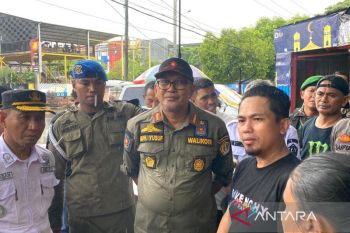 Pemkot Kendari minta para PKL untuk berjual di pasar