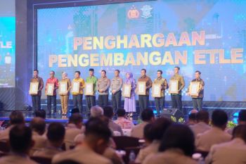 Pemprov Kepri terima penghargaan Kapolri karena dukung ETLE