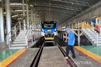Kemenhub upayakan kereta api angkut truk logistik di Sulsel