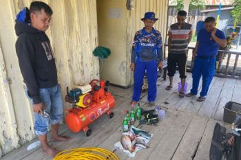 Polda Sultra tangkap kapal bermuatan bahan peledak di Perairan Bombana