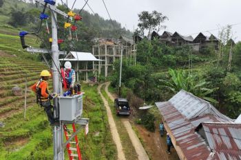 Ribuan warga terpencil di Tator Sulsel kini menikmati listrik PLN 24 jam