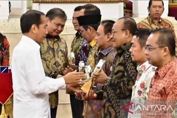 Pj Gubernur NTB terima penghargaan TPID Award dari Presiden