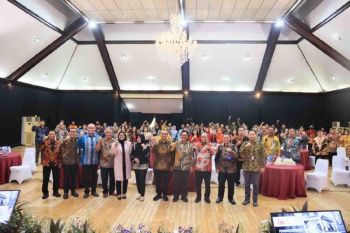 Kemendagri-OJK dan TPAKD bersinergi percepat akses keuangan di daerah