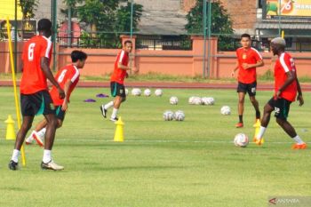 Eks gelandang Benfica Gilson Costa gabung Persebaya