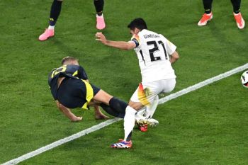 Euro 2024 - Ryan Porteous dari Skotlandia jadi pemain pertama yang diusir