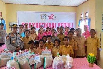 Polres Matim salurkan bansos kepada siswa SLBN dan pesantren