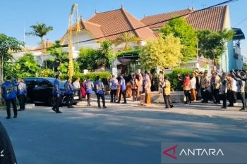 Jokowi hadiri pernikahan keponakannya di Solo