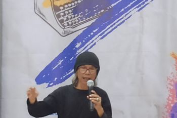 Iyut Fitra: Puisi adalah ibu dari sastra