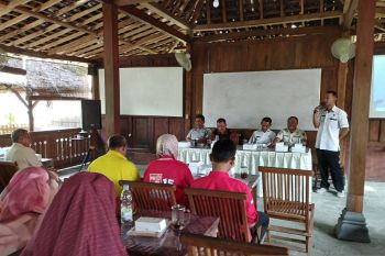 Kesbangpol Kulon Progo melakukan komunikasi dengan parpol jelang pilkada