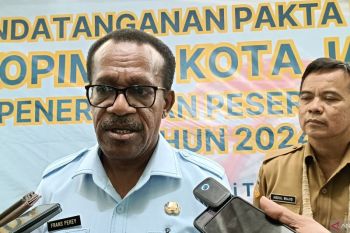 Pemkot Jayapura minta bidan tetap bekerja profesional
