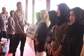 Polda DIY beri beasiswa kuliah 12 mahasiswa untuk jaga peradaban