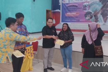 OJK Papua perkenalkan industri keuangan Indonesia di warga Sabron Sari