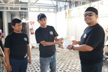 PLN UIP Nusra salurkan 19 ekor hewan kurban untuk fakir miskin