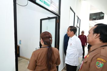 Presiden cek kesiapan RSUD Tamiang Layang terima alkes modern