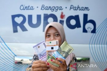 Nilai tukar rupiah melemah di tengah pasar menunggu rilis PDB AS kuartal I-2024