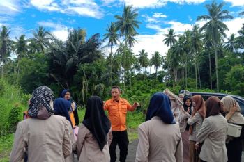 Kantor SAR Manado ajarkan siswa evakuasi mandiri saat bencana