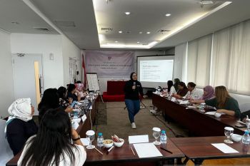 FJPI tingkatkan pemahaman KBGO jurnalis perempuan Sulut