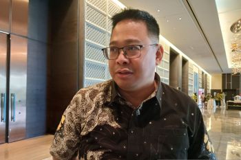 Kawasan Industri WIjayakusuma ajak industri pasang panel  surya
