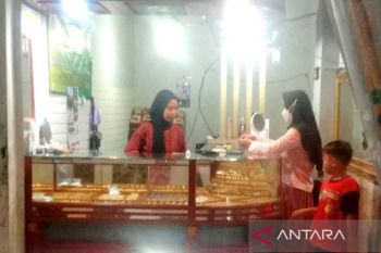 Penjualan emas di Bartim meningkat di masa tahun ajaran baru