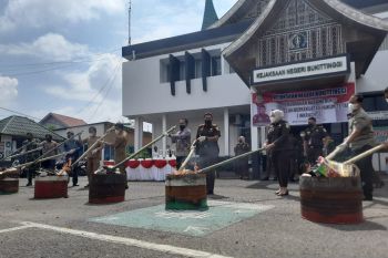 Kejari Bukittinggi musnahkan 70,65 kilogram Ganja dan 233,67 gram Sabu-Sabu