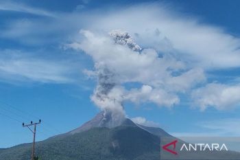 Aktivitas gunung Lewotobi Laki-laki masih tinggi