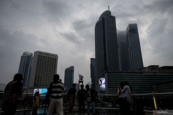 Jakarta bakal berawan tebal sejak Minggu pagi hingga siang