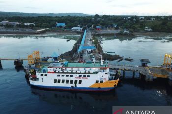 ASDP tutup sementara tiga rute penyeberangan dari Kupang karena cuaca buruk