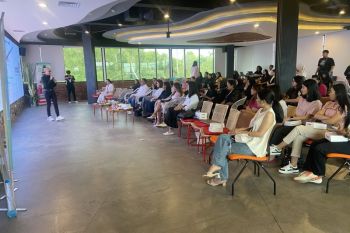 Pebisnis wanita di Bali dipertemukan buat saling inspirasi dalam ajang SheConnect