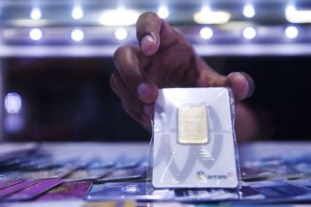 Harga batangan Antam naik Rp5.000 jadi Rp1,383 juta per gram