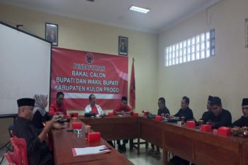 Politisi PKB Yusron Martofa serahkan dukungan ke PDIP Kulon Progo