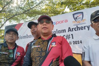 Kota Palembang keruk drainase di perkampungan warga untuk cegah banjir
