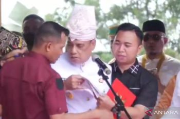 Wagub Sulteng dibawa ke rumah sakit usai pimpin upacara HUT Banggai