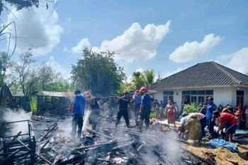 Sebuah rumah di Lombok Tengah ludes terbakar