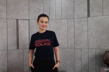 Kimberly Rider beradegan laga di "Bangsal Isolasi"