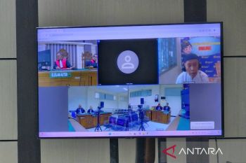 Mantan lurah dituntut 4 tahun 3 bulan karena pungli  Rp160 juta