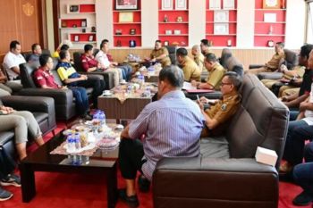Pengurus KONI Lamsel audiensi dengan bupati, bahas program kegiatan