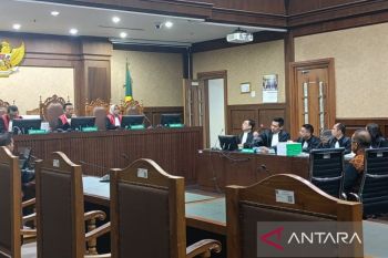 Mantan Dirut Garuda Emirsyah Satar bantah pernah intervensi pengadaan pesawat