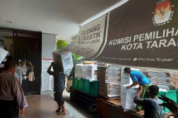 Pengamanan dan Pengawalan Pergeseran Kotak Suara PSUke Gudang Logistik KPU Tarakan oleh Polda Kaltara