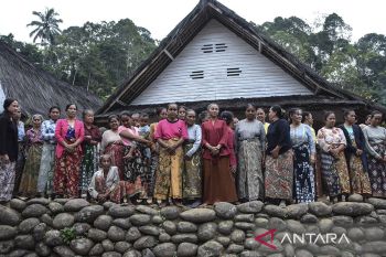 Warga adat Kampung Naga di Kabupaten Tasikmalaya