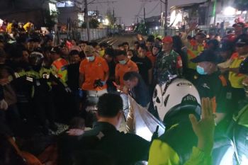 Tawuran, siswa SMA tewas tertabrak kereta