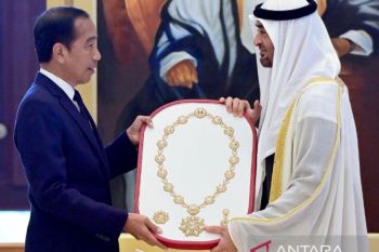 Jokowi receives UAE President's Order of Zayed