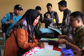 Penyerahan sertifikat tanah di Dumai