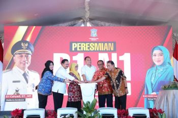 Tingkatkan pelayanan kesehatan, Pemkot Surabaya luncurkan "R1N1"