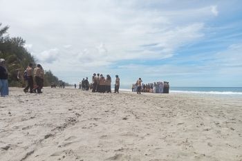 Pemkab Pasaman Barat rekomendasikan tiga objek wisata pantai bagi wisatawan