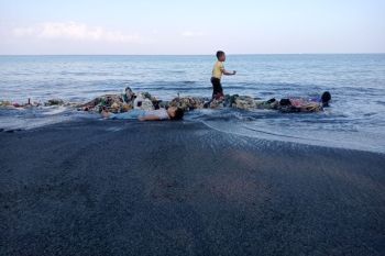 DLH Mataram sarankan pasang jaring sampah di muara sungai