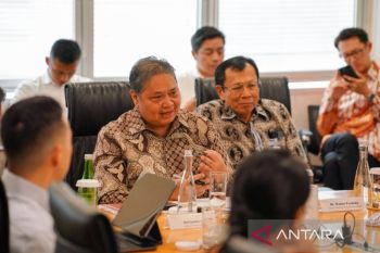 Menkop Perekonomian Airlangga yakinkan investor terkait ketahanan Indonesia