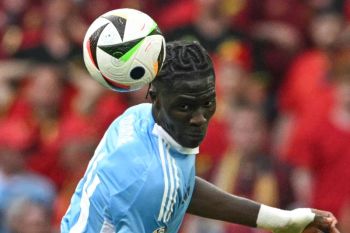 Amadou Onana bergabung dengan Aston Villa